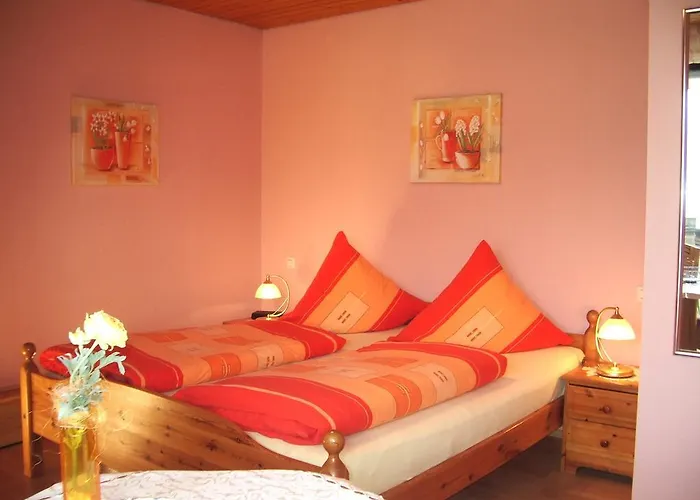 Gaestehaus Resi 3* זלטינגן-רכטינג