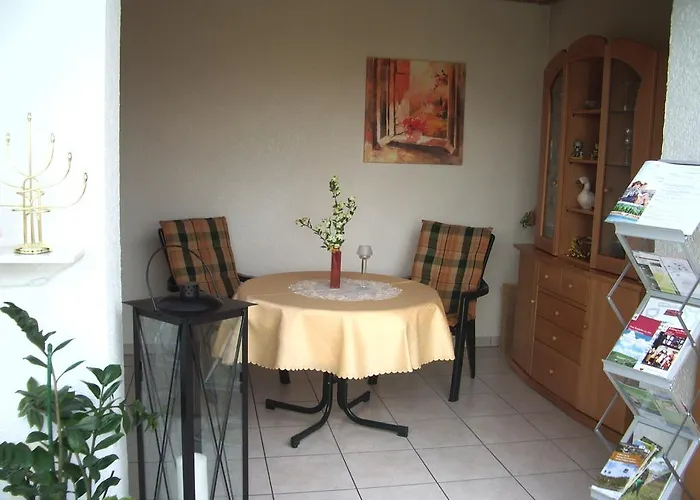 Gaestehaus Resi בית הארחה זלטינגן-רכטינג